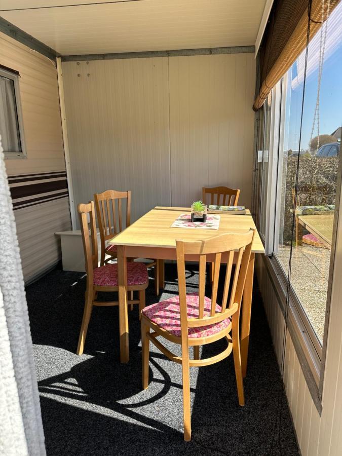 Gezellige Stacaravan Met Groot, Zonnig Terras! Belt-Schutsloot Exterior photo