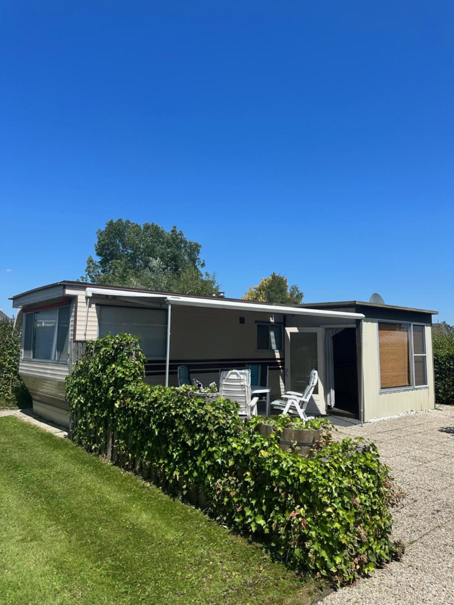 Gezellige Stacaravan Met Groot, Zonnig Terras! Belt-Schutsloot Exterior photo